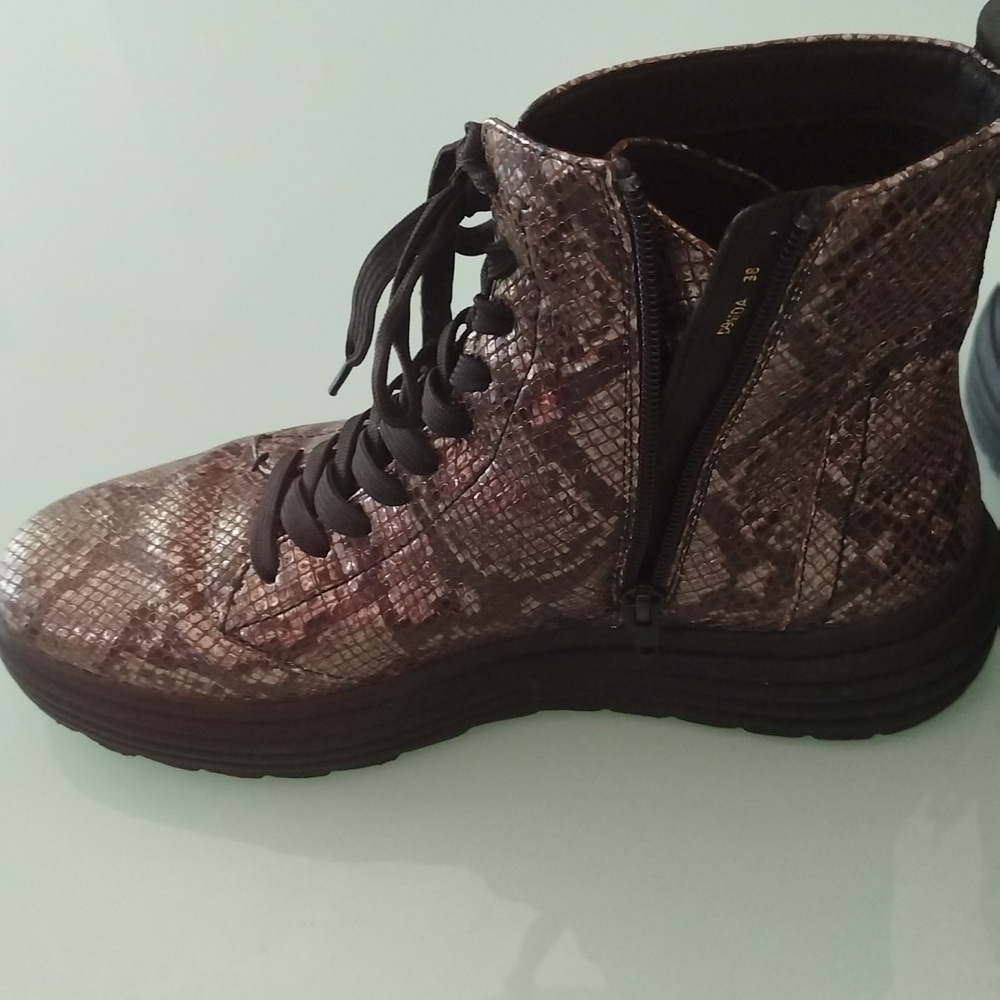 Geox Platform size 7.5 - Picture 3 of 4